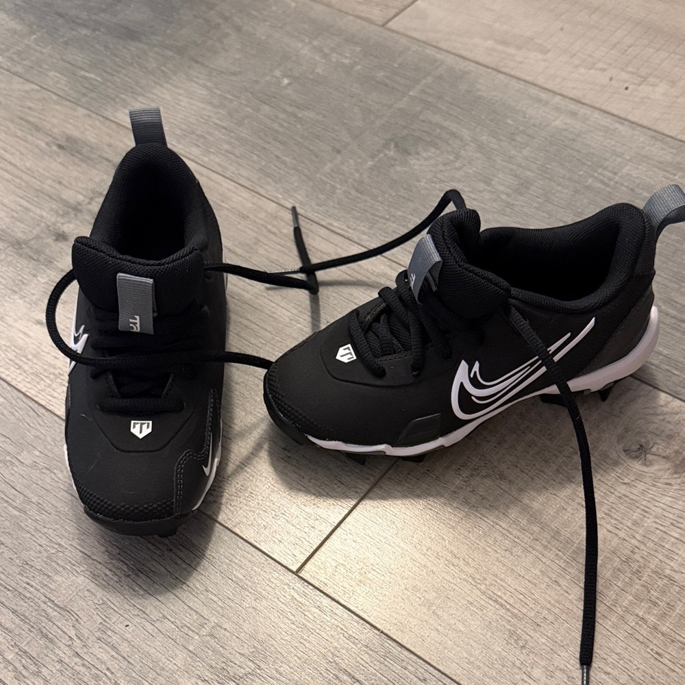 Nike Kids Black and White Cleats